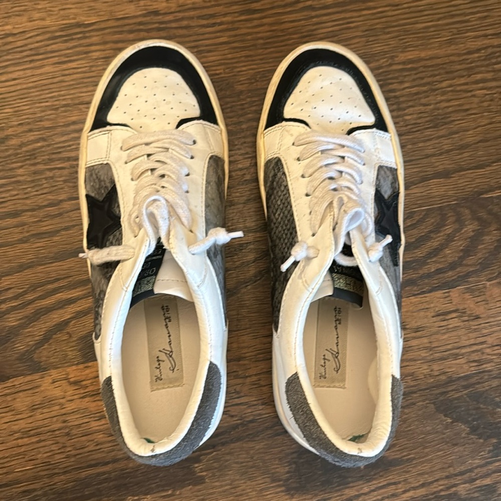 VINTAGE HAVANA Star and Snakeskin Leather Sneakers size 7.5